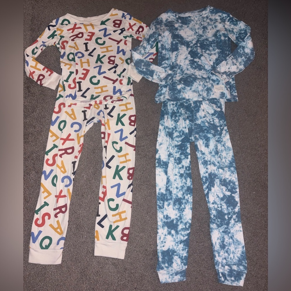 🌙 Kids Boy/ Girl Pajama Bundle – Size 6T | 4 Piece Lot ❄️